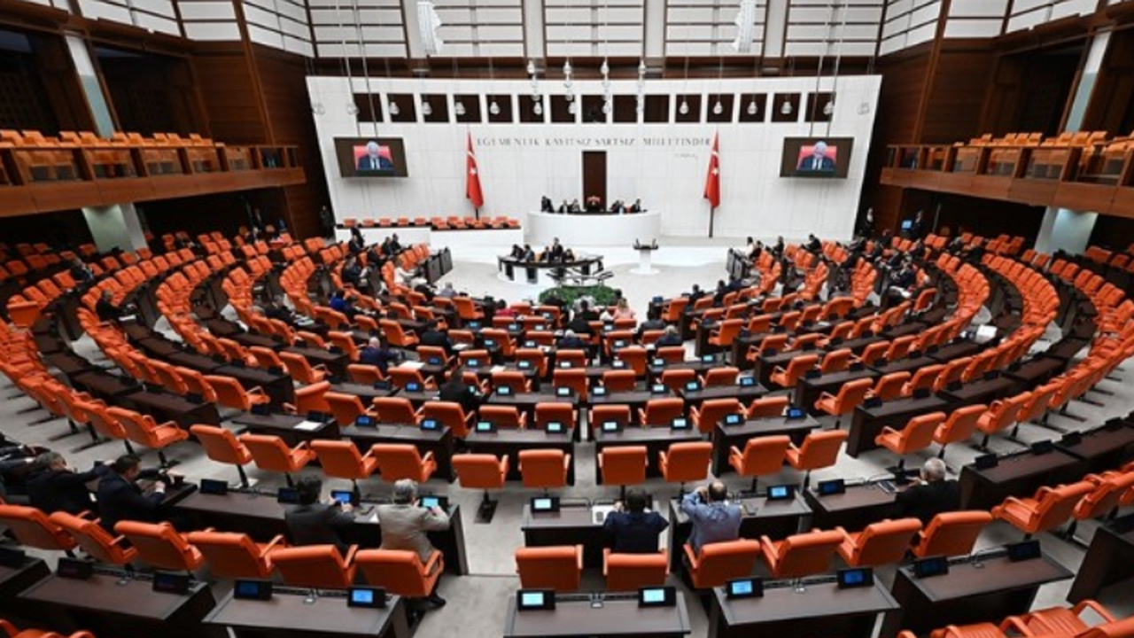 "Süreç Komisyonu" öncesi CHP'den açıklama: Bu masa bir rekabet değil, müzakere masası olmalı!
