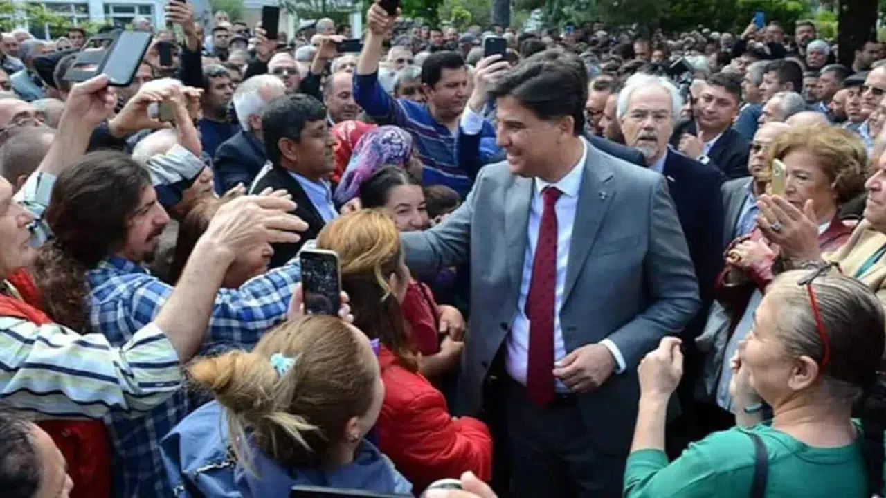 AK Parti'ye geçeceği konuşulan başkandan 'ihanet' açıklaması
