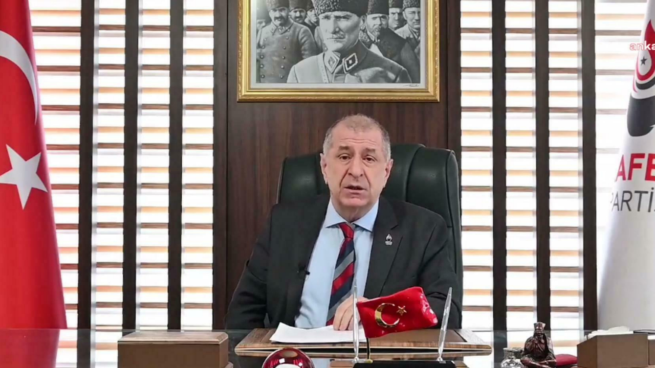 Ümit Özdağ'dan CHP İstanbul İl Başkanlığında yaşananlara ilişkin açıklama: "Sağduyulu hareket edilmeli"
