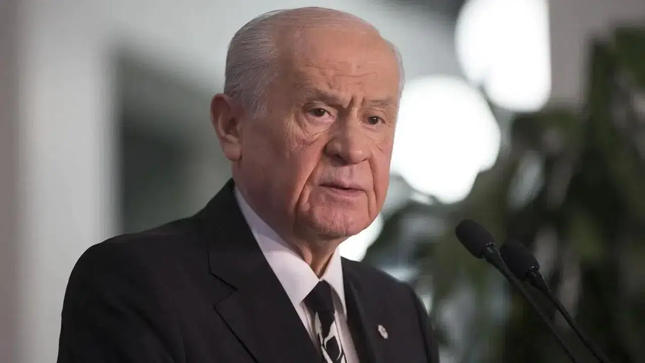 Bahçeli'den İzmir'deki saldırıya ilişkin açıklama: 'Türkiye’miz üzerinde oynanan oyunlardan bağımsız düşünülemez'