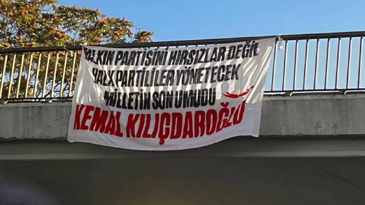 CHP'nin Kadıköy mitingi öncesi provokasyon girişimi: Kemal Kılıçdaroğlu imzalı pankart asıldı, avukatından açıklama geldi