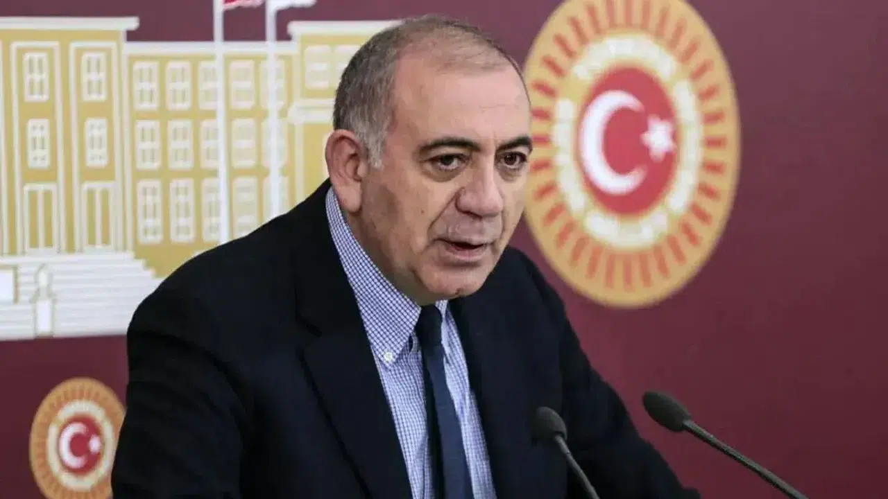 Gürsel Tekin: İhraç edilen biz değil, partinin vicdanı ve onurlu geçmişidir