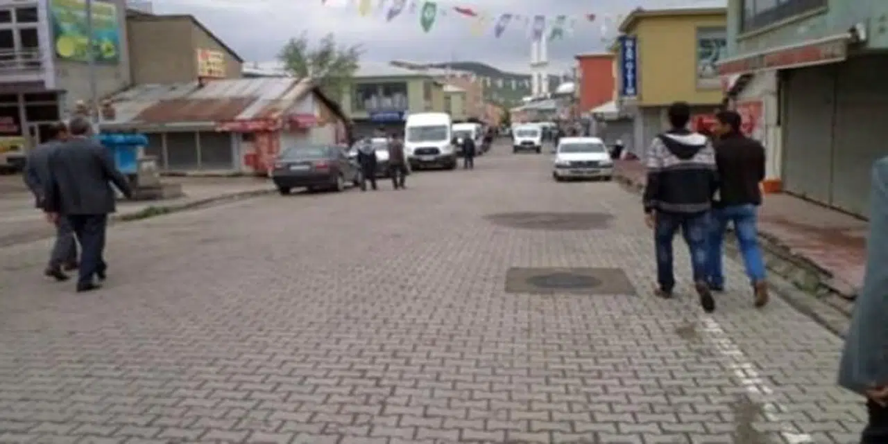 VALİLİK VARTO'DA SOKAĞA ÇIKMA YASAĞI İLAN ETTİ