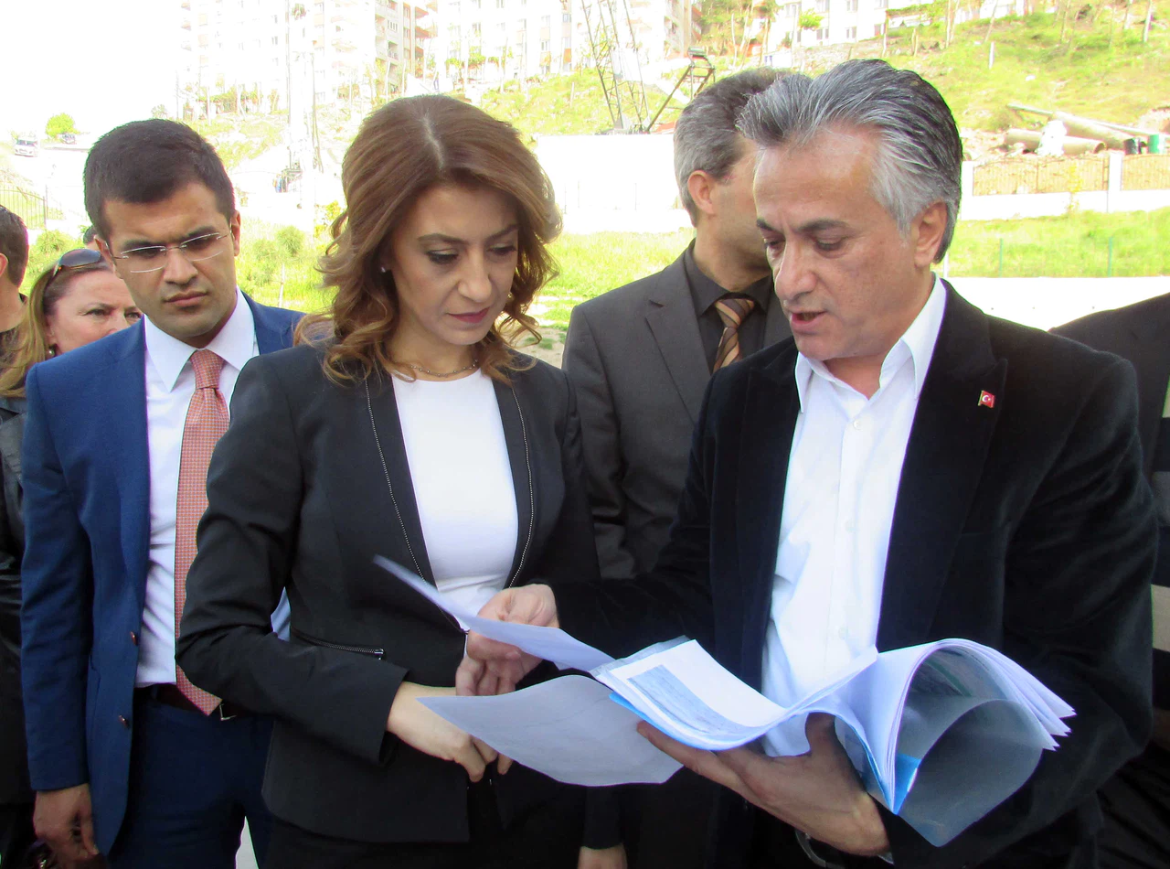 NESRİN ULEMA'DAN BOMBA AÇIKLAMALAR:  CHP İZMİR'DE SEÇMENİ TEHDİT EDİYOR!