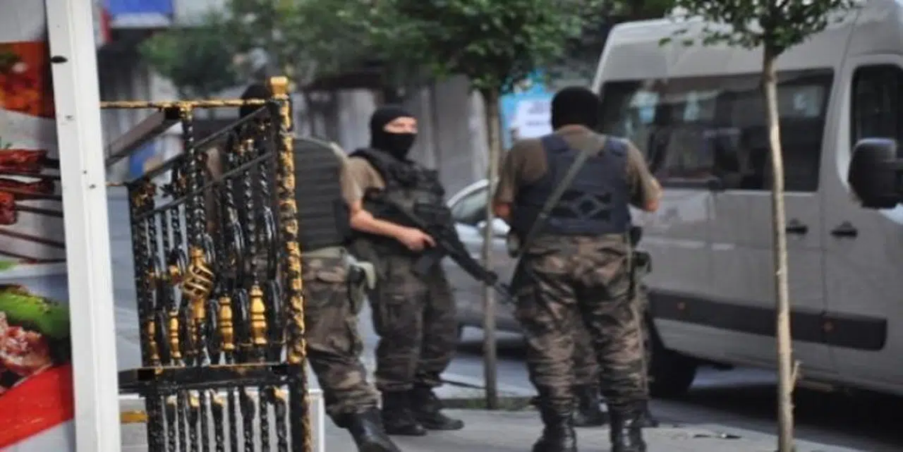 İSTANBUL'DA 5 BİN POLİSLE DEV OPERASYON: 1 ÖLÜ