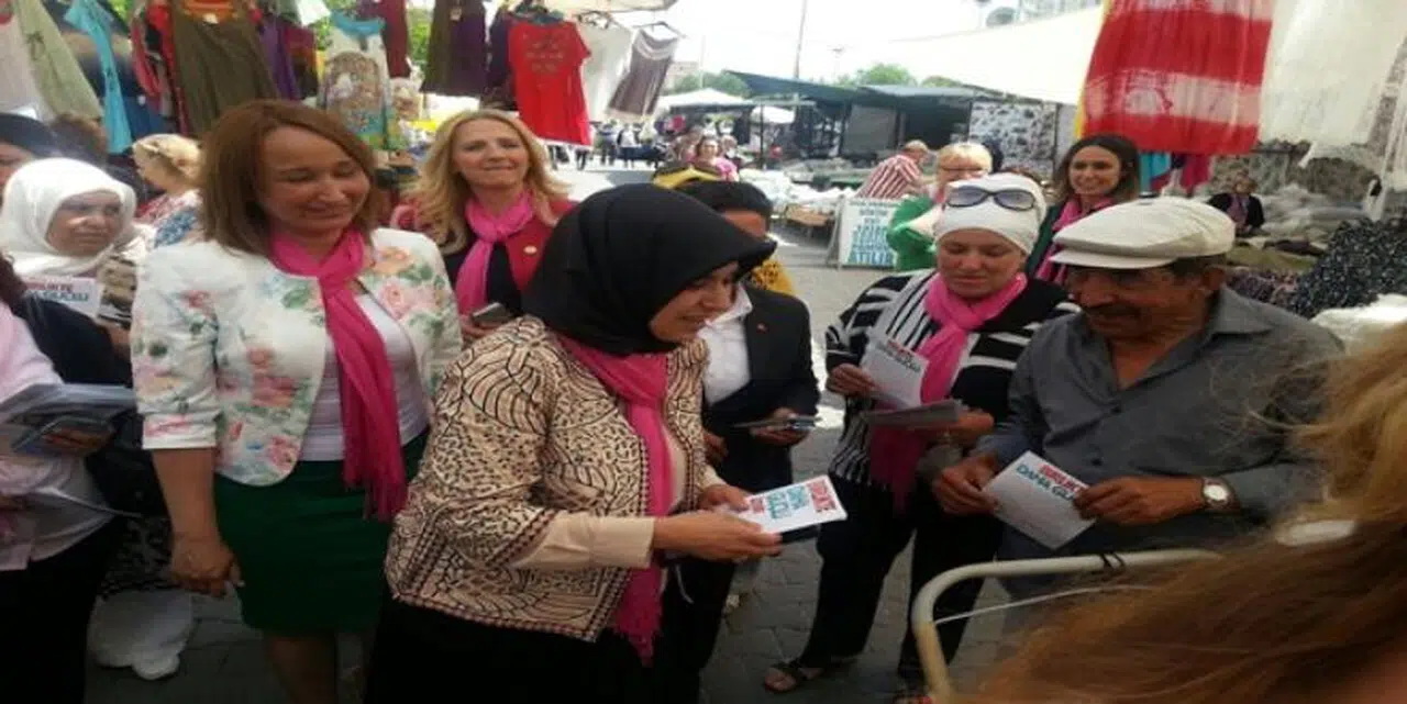 BAKAN EROĞLU’NUN EŞİ DE SAHALARDA