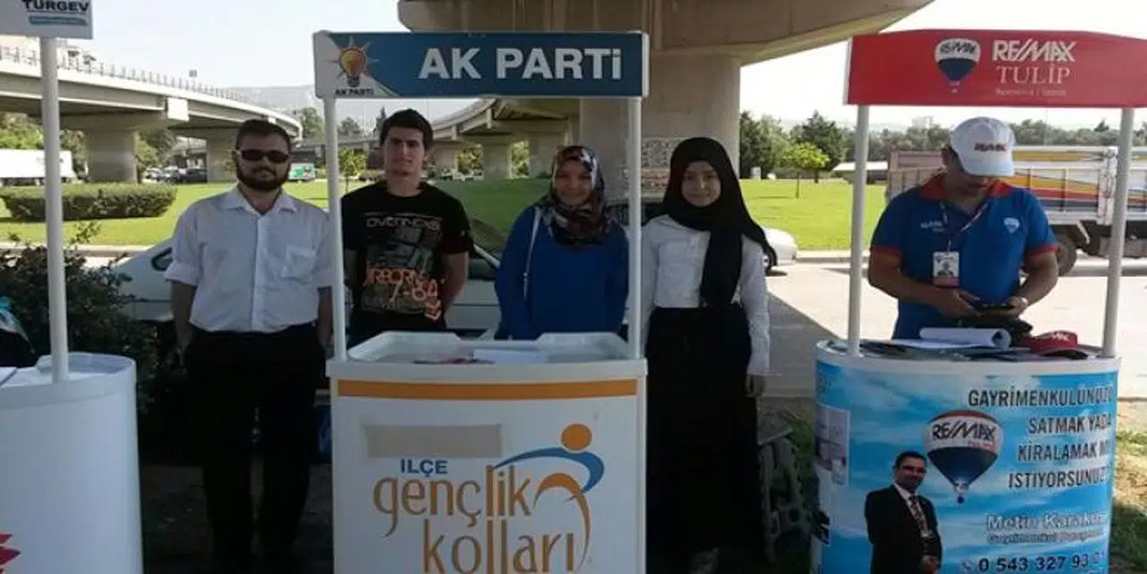 ÜNİAK’IN STANTLARINA ÖĞRENCİLERDEN BÜYÜK İLGİ