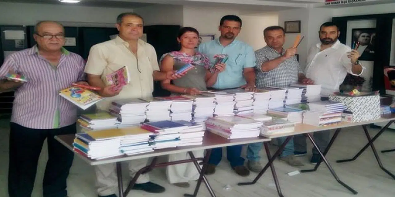 CHP KONAK’TAN SİLAHLARA KARŞI BİR DEFTER BİR KALEM BİR SİLGİ