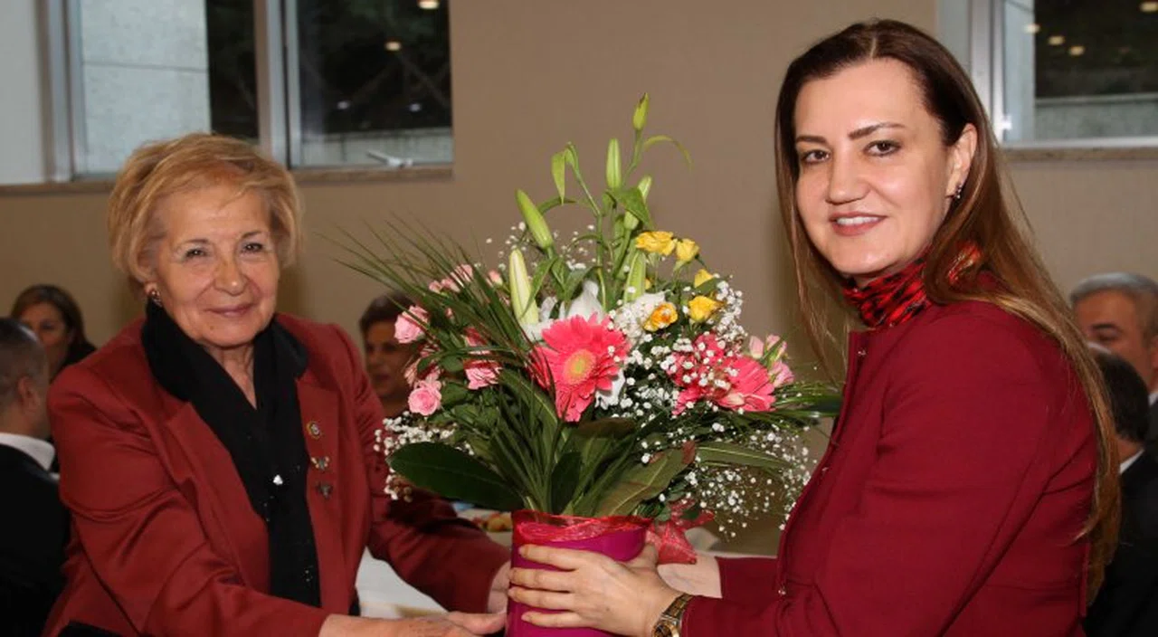 HOTAR: 'AK PARTİ ÜLKENİN TÜM SORUNLARINI ÖNCELEYEREK GÜNDEME ALMIŞTIR'
