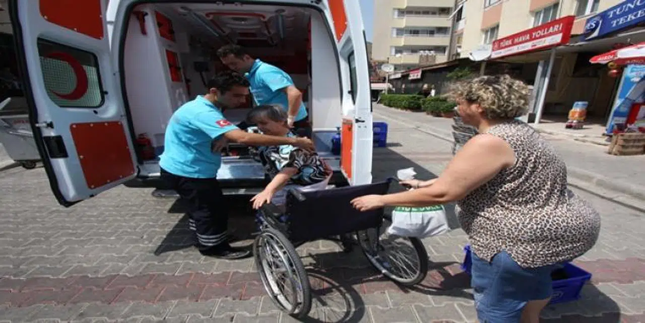BAYRAKLI BELEDİYESİ’NİN ÜCRETSİZ AMBULANS HİZMETİNE YOĞUN İLGİ!