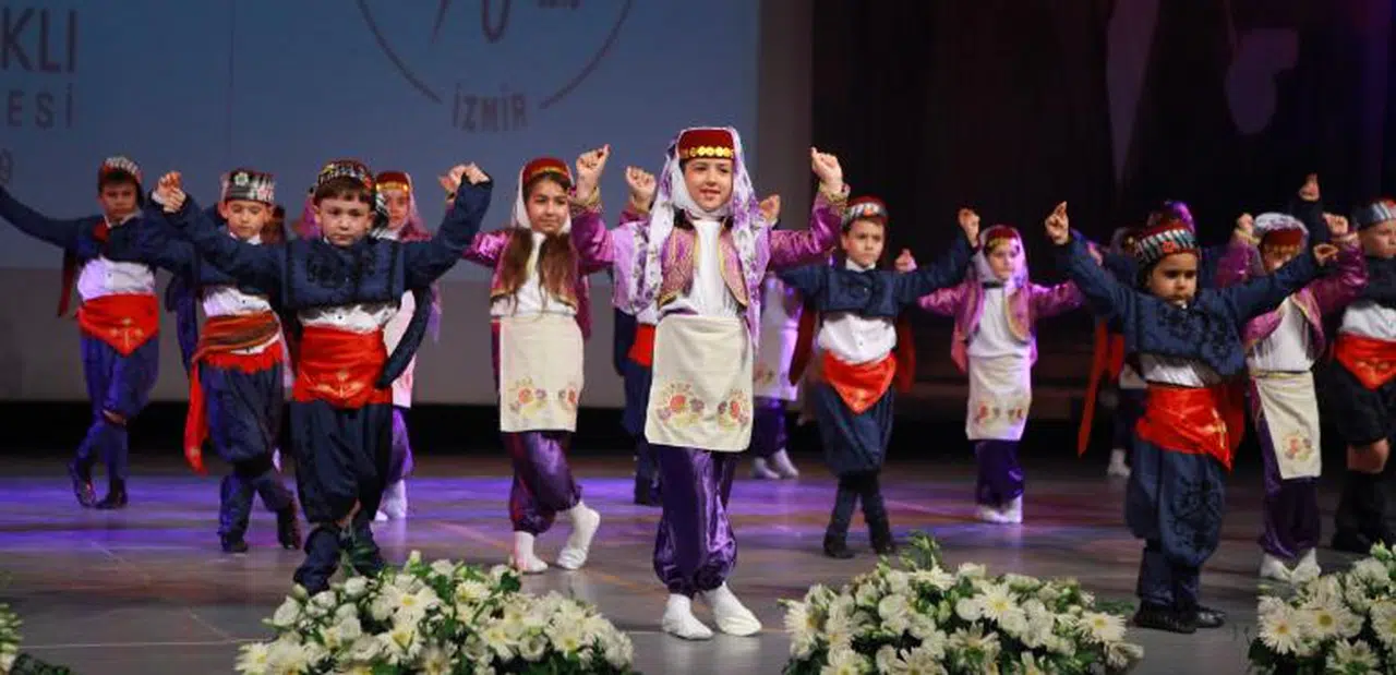 HALK OYUNLARI ŞÖLENİ BAŞLIYOR