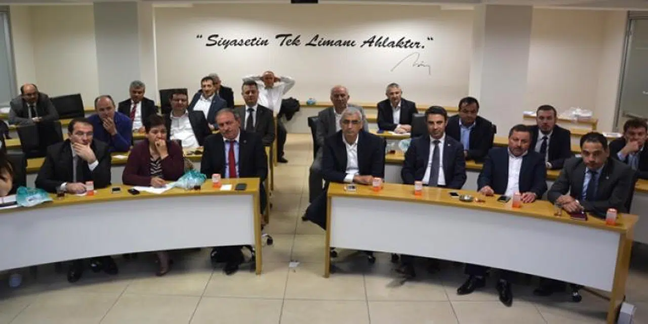 İL BAŞKANI DELİCAN İLÇE BAŞKANLARIYLA BİR ARAYA GELDİ