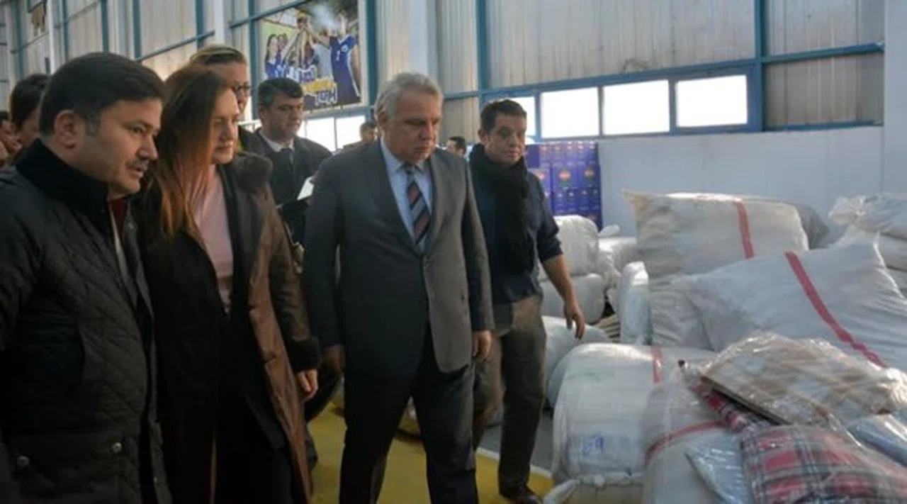AK Parti’den “Halep’e Bir El de Sen Uzat” Yardım Kampanyası