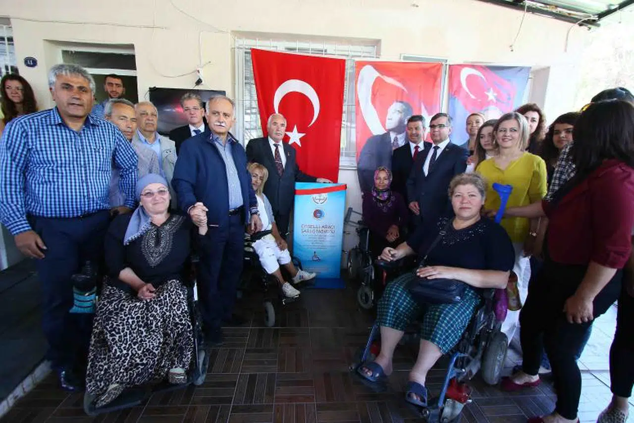BAYRAKLI’DA “ENGELLER” KALKIYOR!