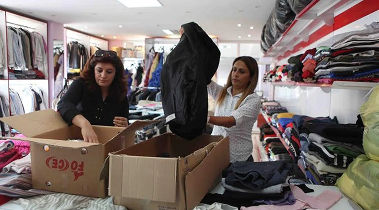 Bayraklı'da 3 Yılda 5 Bin Kişiye Kıyafet Desteği