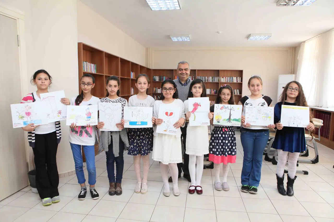 Bayraklı'dan Karikatür'de Büyük Başarı