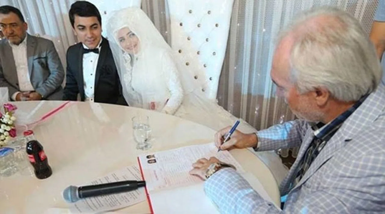 Belediyeden Yeni Evlilere Skandal 'Eğitim' Kitabı