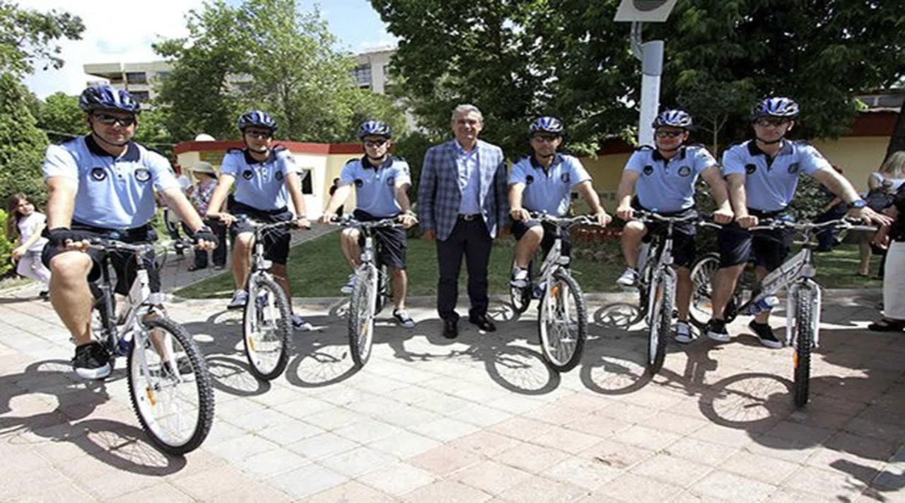 Bisikletli Zabıta Timi İşbaşında