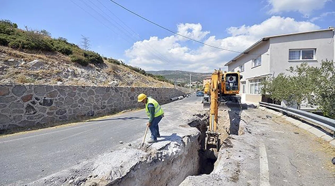 Bornova’nın 3 Mahallesine 3 Milyonluk Kanal Yatırımı