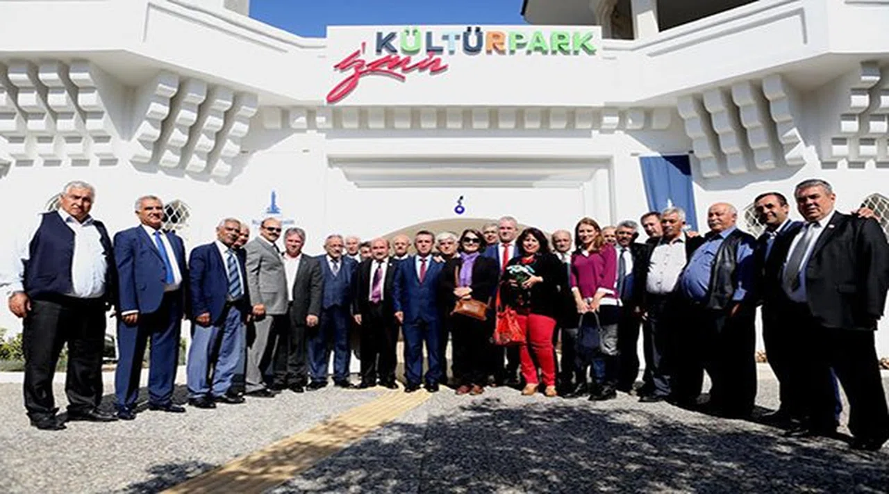 Bornovalı Muhtarlardan Yeni Kültürpark Projesi’ne Tam Destek