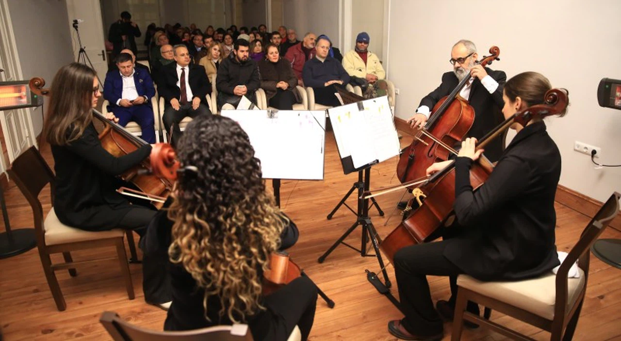 UĞUR MUMCU BUCA'DA KONSERLE ANILDI