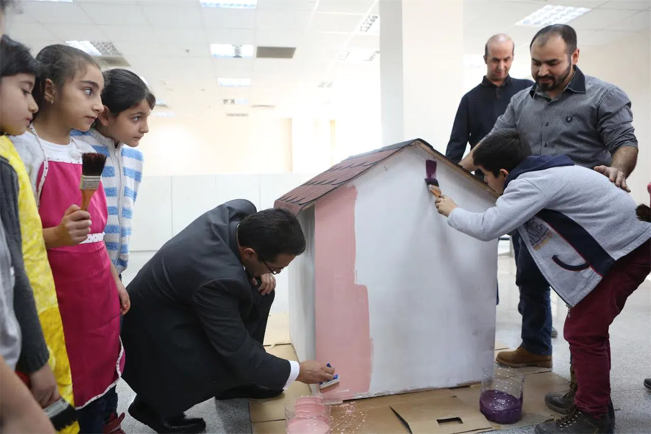 Bornova Belediyesi soğuk havalarda can dostlarını unutmadı