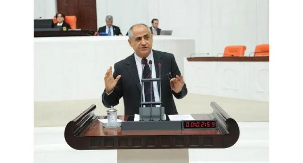 MUSA ÇAM: 'ÖĞRETMENLERİMİZE MECLİSTEN BİR ARMAĞAN BEKLİYORUZ'