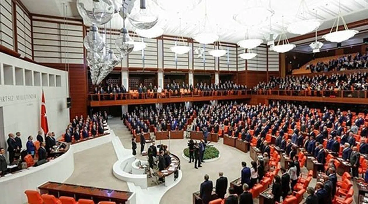 CHP ve HDP, Yeni Anayasa Teklifi İçin Yol Haritasını Belirledi