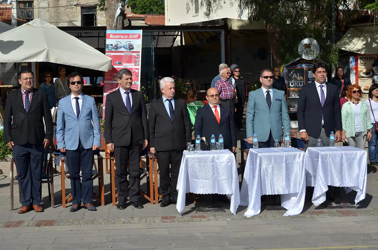 ÇOCUKLAR GELENEKSEL OYUNLARLA ŞENLENDİLER