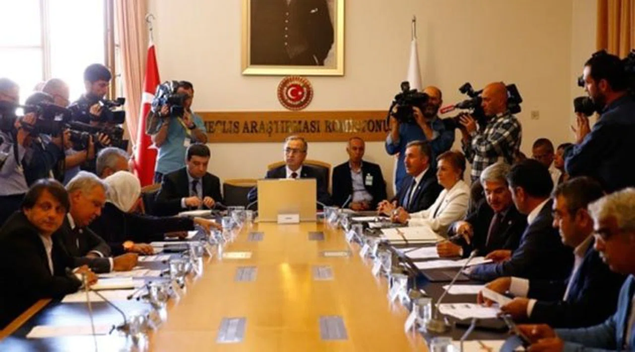 Darbe Girişimini Araştırma Komisyonu'nun AKP'li Üyesine Göre CHP de Şüpheli