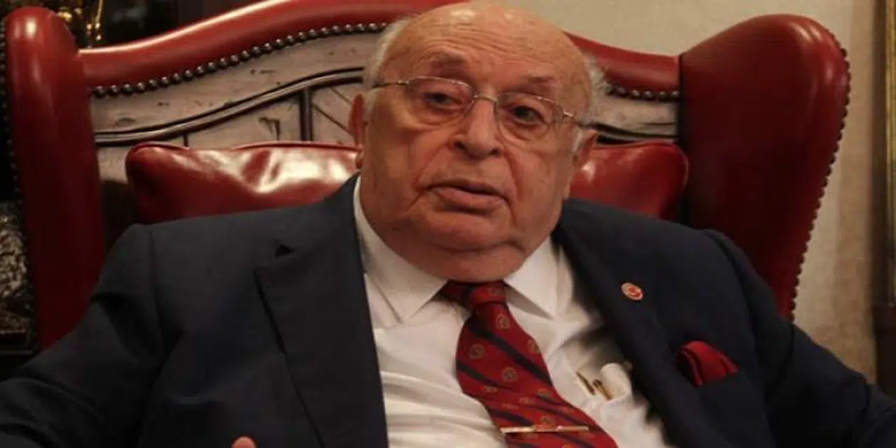 SÜLEYMAN DEMİREL İÇİN 3 GÜNLÜK YAS İLAN EDİLDİ