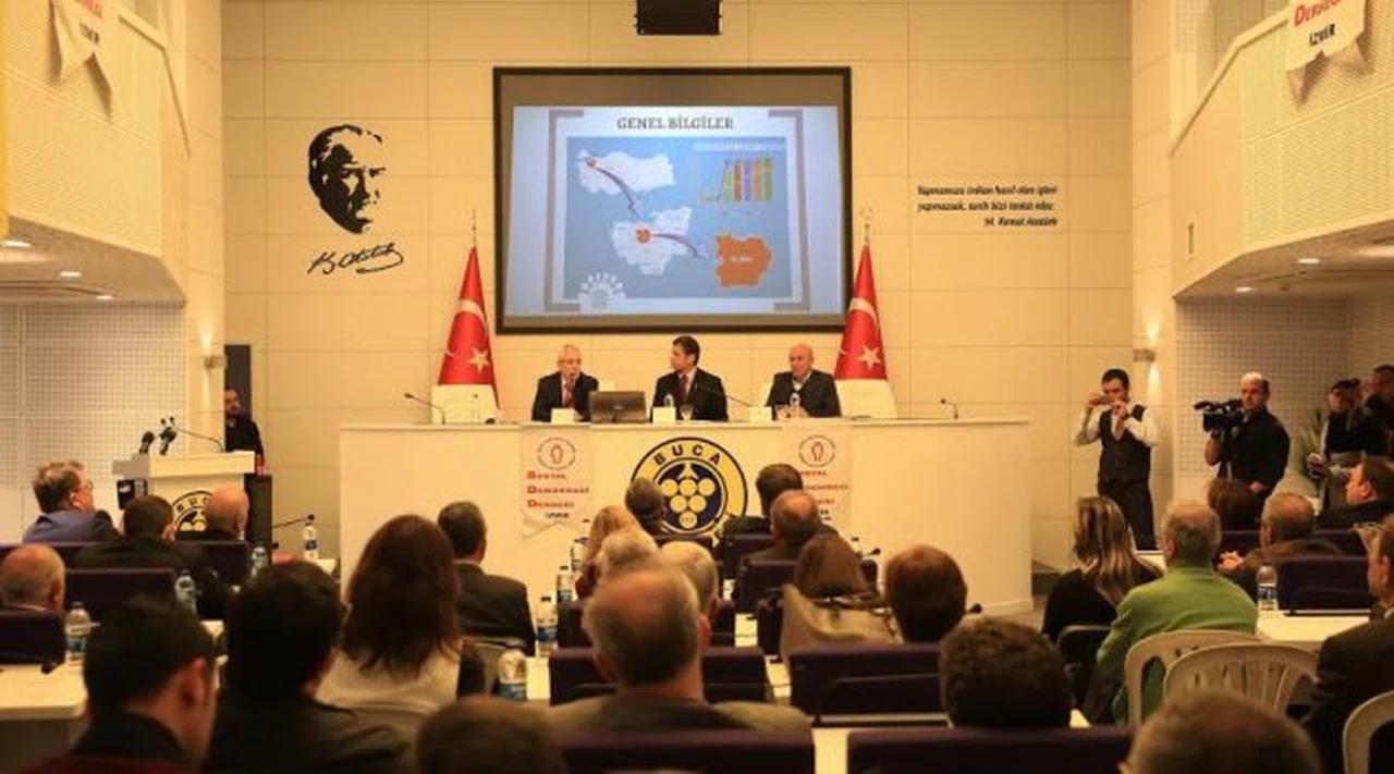 CHP’Lİ BAŞKANLAR BUCA’DA DEMOKRASİYİ ANLATTI