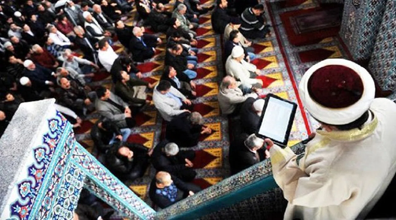 Diyanet'e Göre Yılbaşı Kutlamak Gayrimeşru