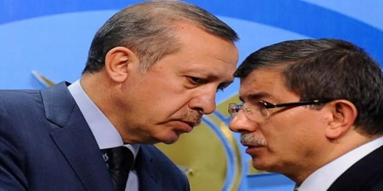 ERDOĞAN'DAN DAVUTOĞLU'NA ÇOK SERT ÇIKIŞ İDDİASI: SENİ ECEVİT’TEN BETER YAPARIM!