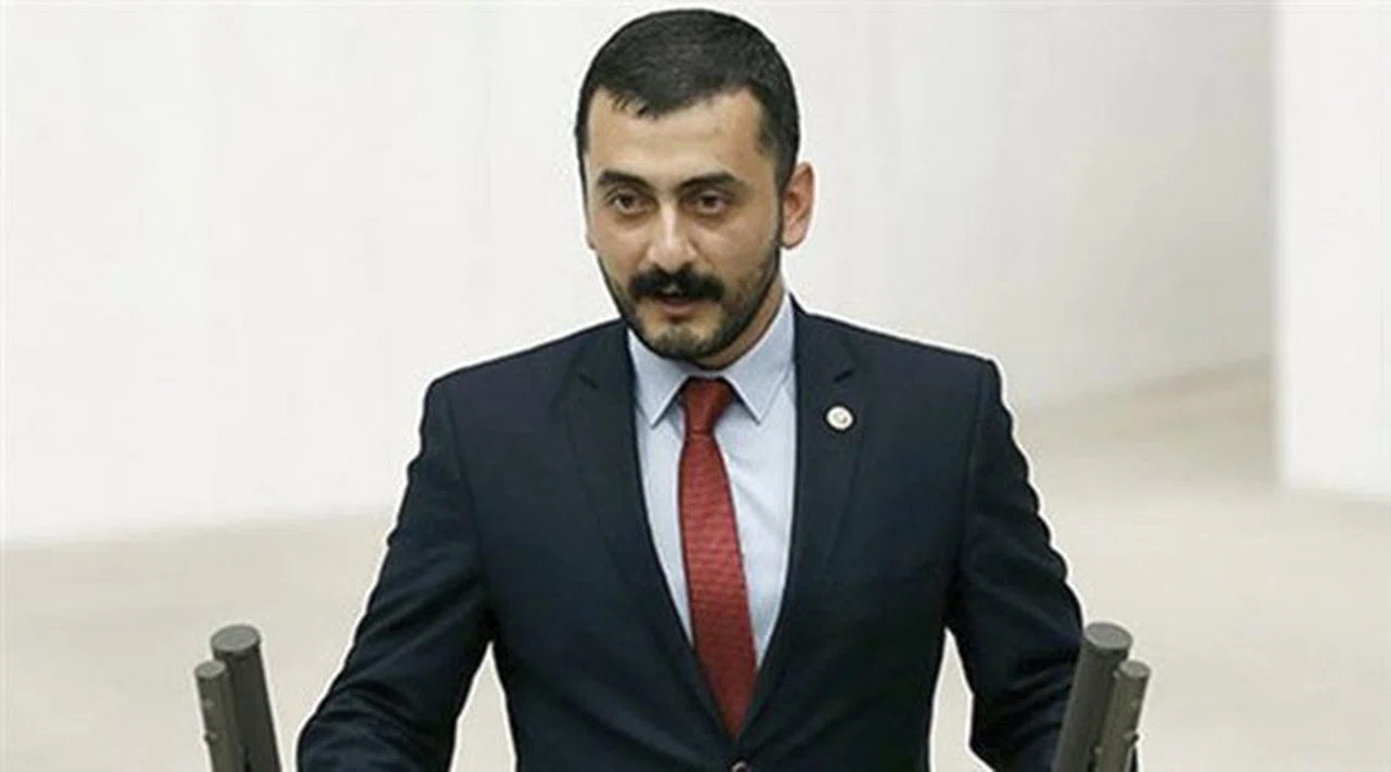 Eren Erdem: Başkanlığa Düğmeli Cübbe Yollayacağım