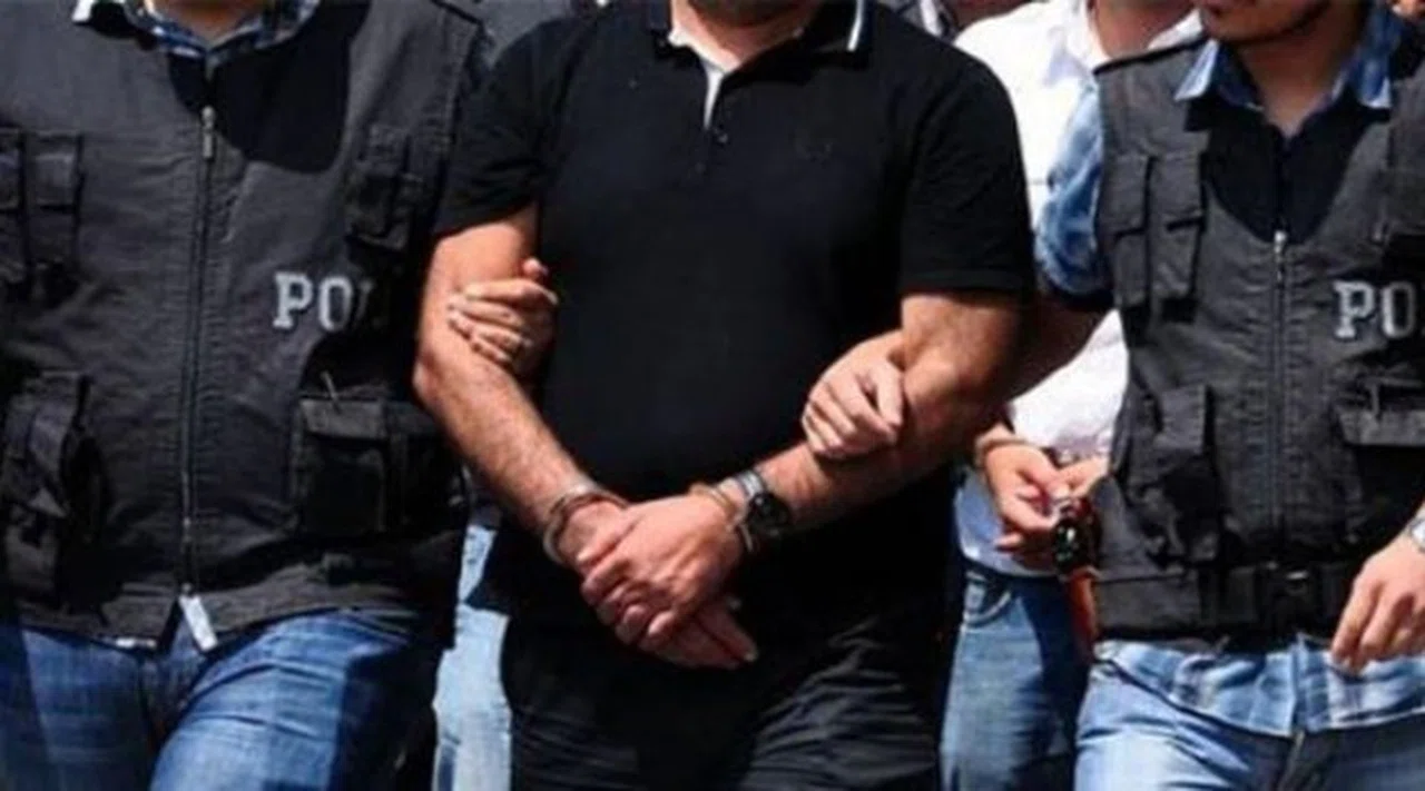 FETÖ Operasyonu: 25 Polis Gözaltına Alındı