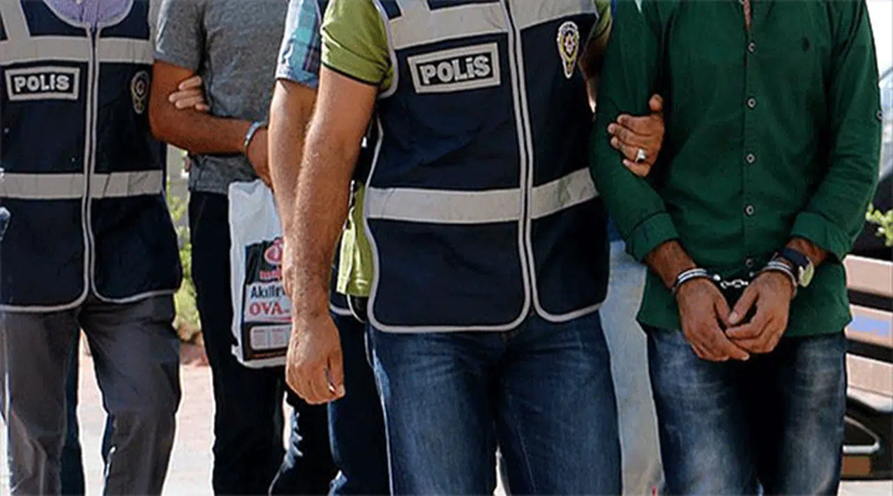 FETÖ Operasyonu: İzmir'de 27 Kişi Daha Adliyeye Sevk Edildi