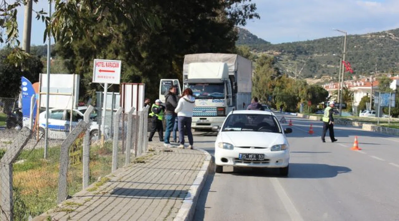 FOÇA’DA KASKSIZ MOTORLARA GEÇİT YOK
