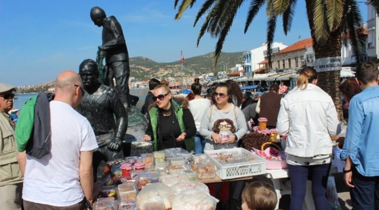 Foça Reha Midilli Anadolu Lisesi'nin Kermesi