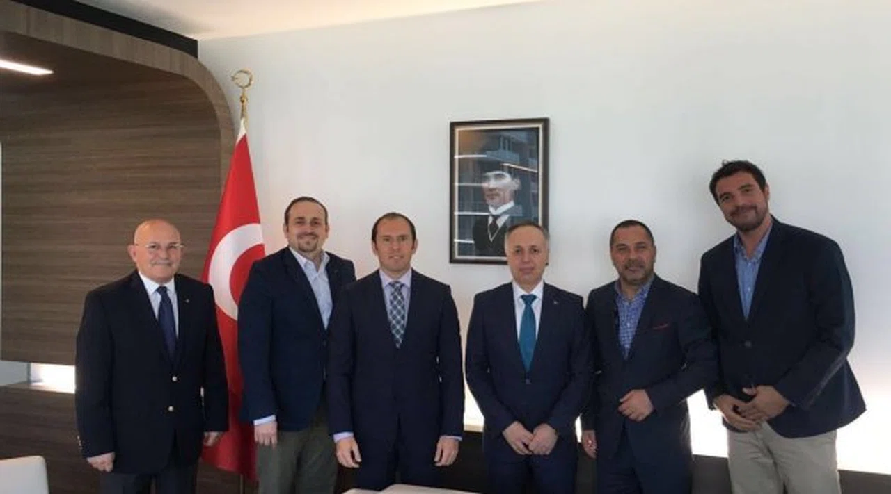 İZMİR İLE MİAMİ LİMANLARI KARDEŞ OLUYOR