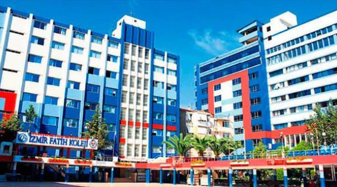 İZMİR ÖZEL FATİH KOLEJİ BASIN AÇIKLAMASI