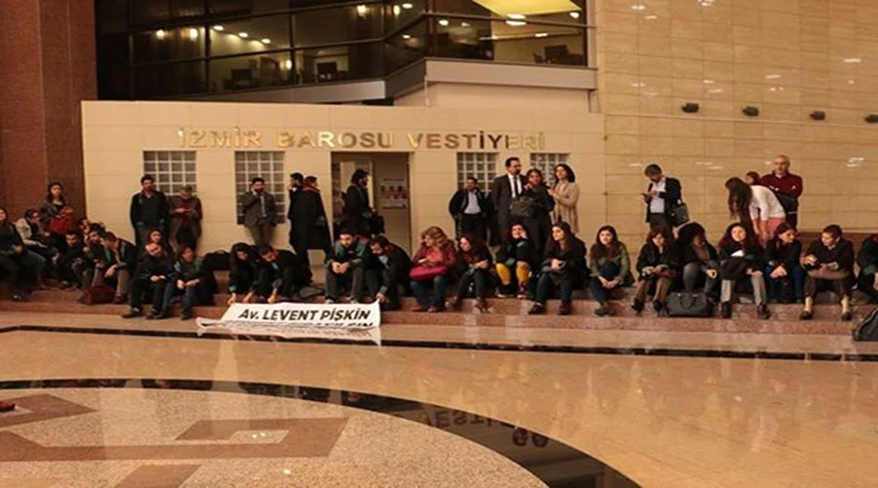 İzmirli Avukatlar: Levent Pişkin Serbest Bırakılsın