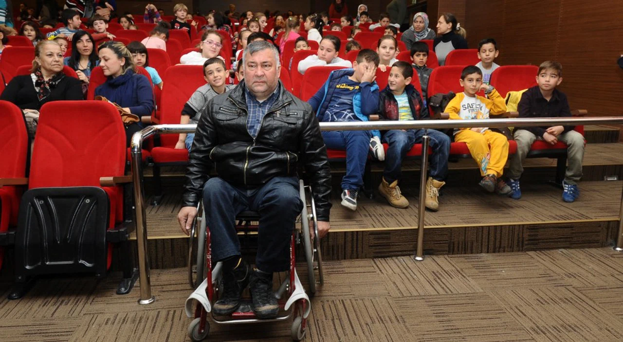 Karşıyaka’da engeller ortadan kalkıyor
