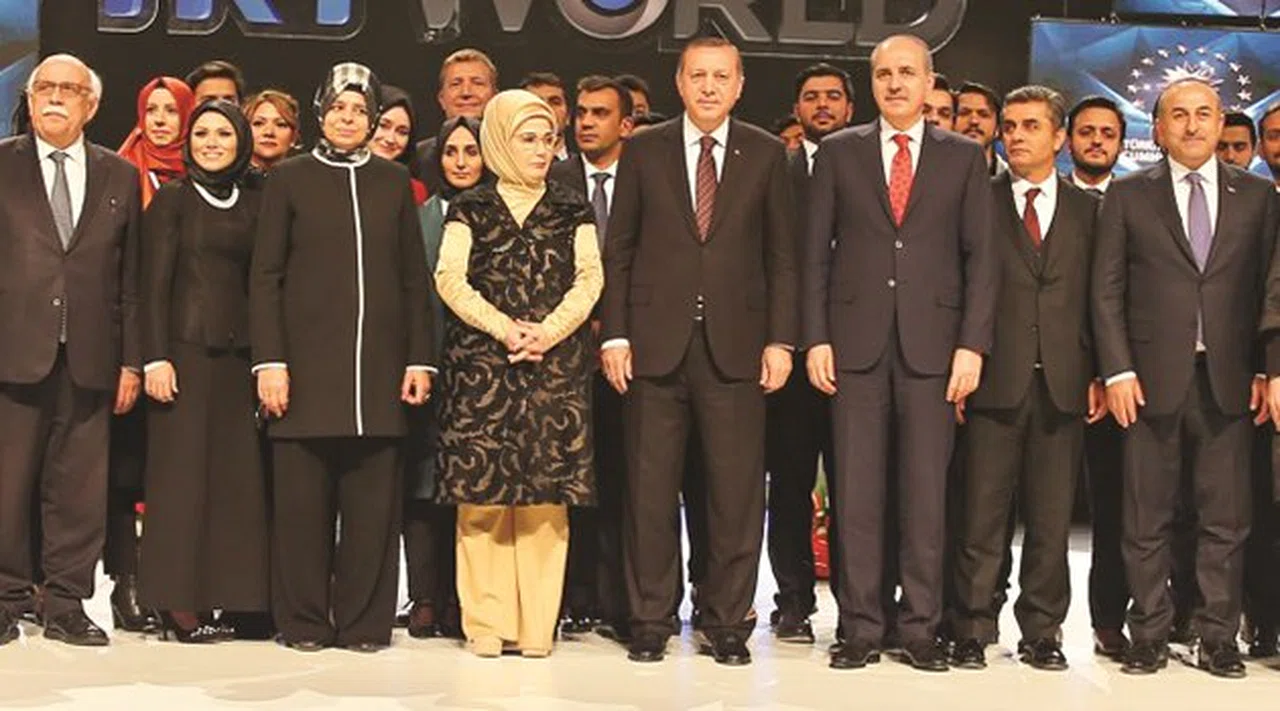 Kimse Bize Parmak Sallamasın