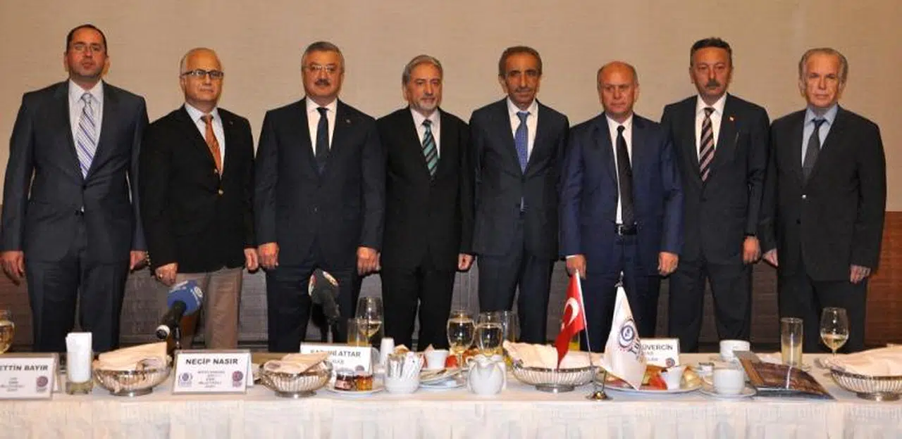 NECİP NASIR, ARAP İŞADAMLARINA SESLENDİ “İZMİR’İN POTANSİYELİNDEN FAYDALANIN”