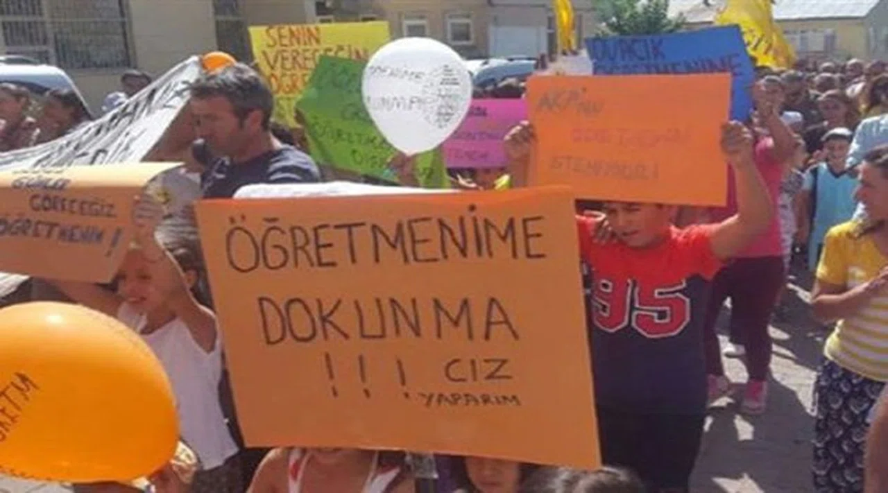Ovacık'ta İlkokulun Tüm Öğretmenleri Görevden Alındı