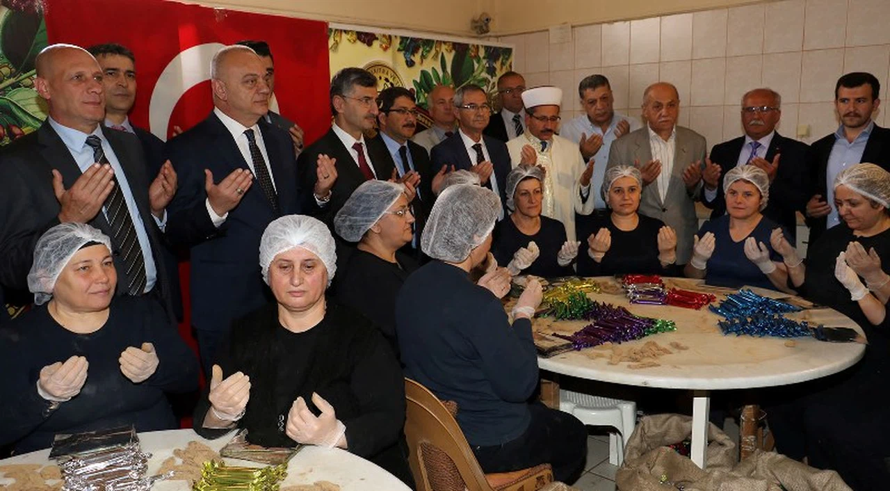 Saçılacak Mesirler Dualarla Hazırlandı