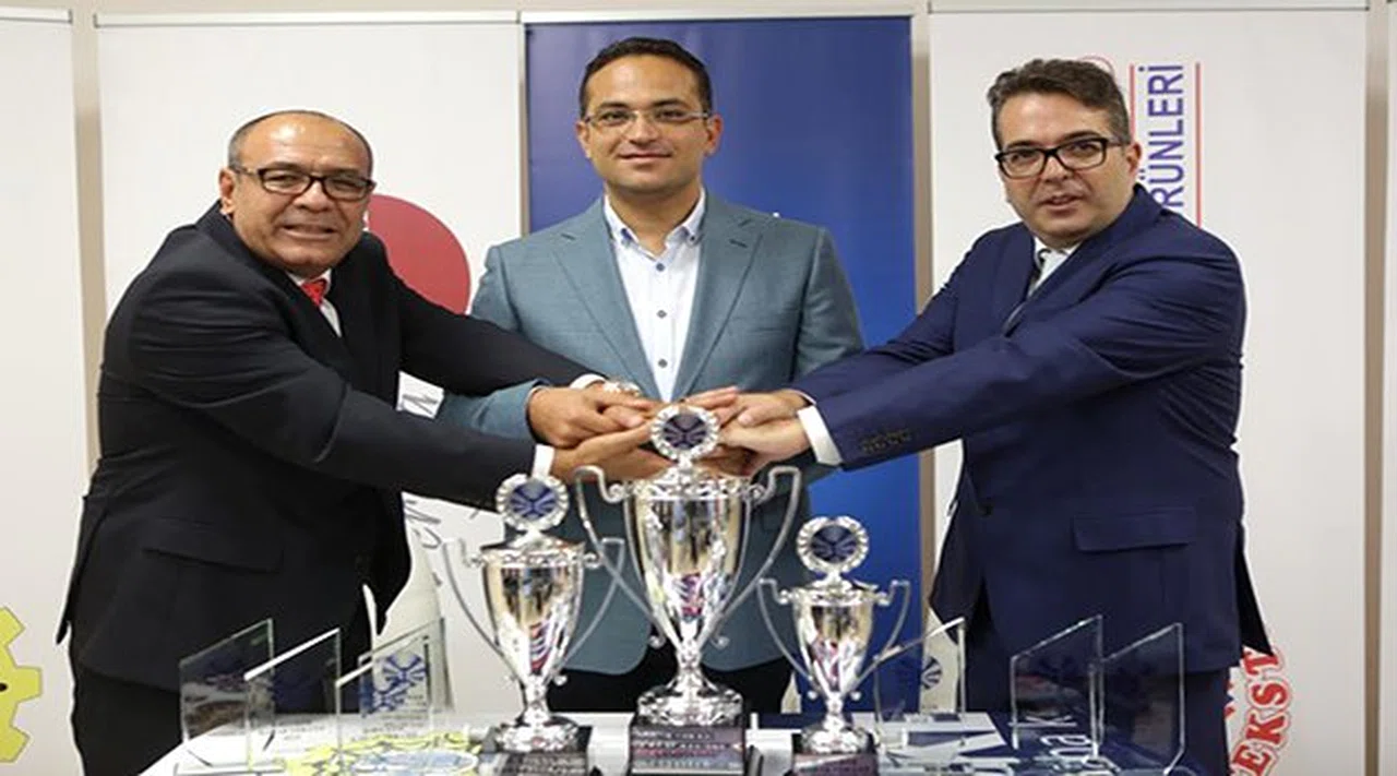 Şampiyonluk kupasını Başkan Atila Verdi