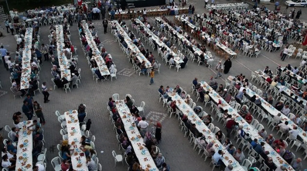Şaphane'de kardeşlik sofrası