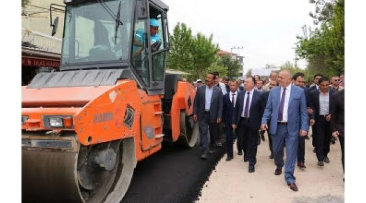 Selendi’de Asfalt Sezonu Açıldı